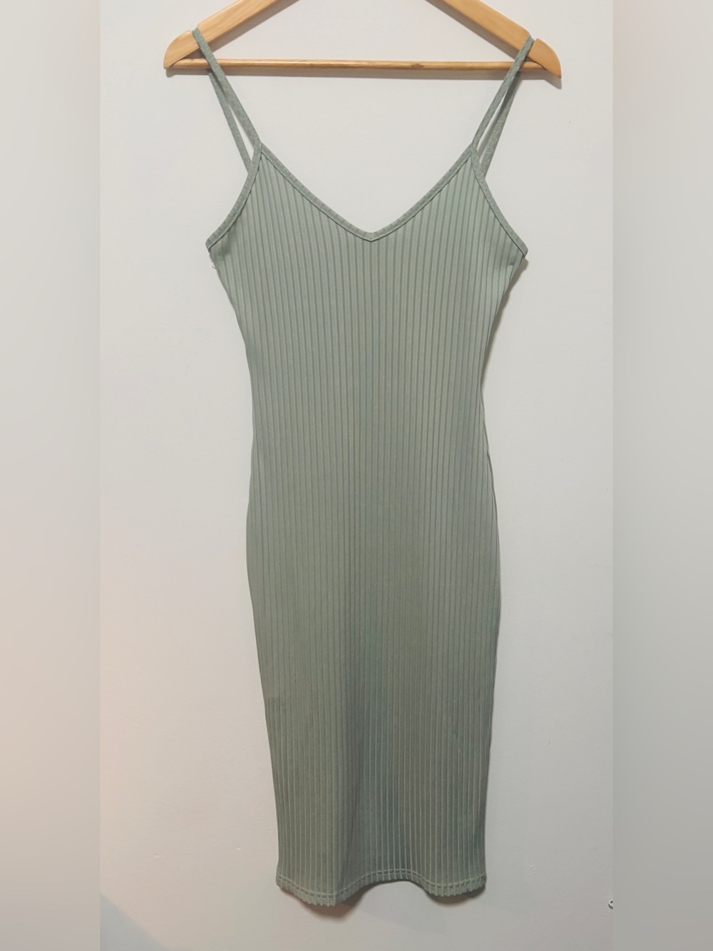 SHEIN Green Ribbed Lightweight V-neck Spaghetti Straps Dress Size M